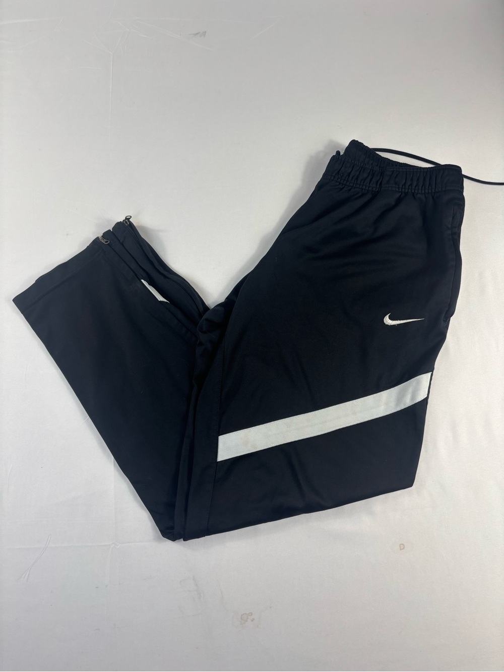Nike Men’s Dri-FIT Training Pants Black White Stripe Size Medium